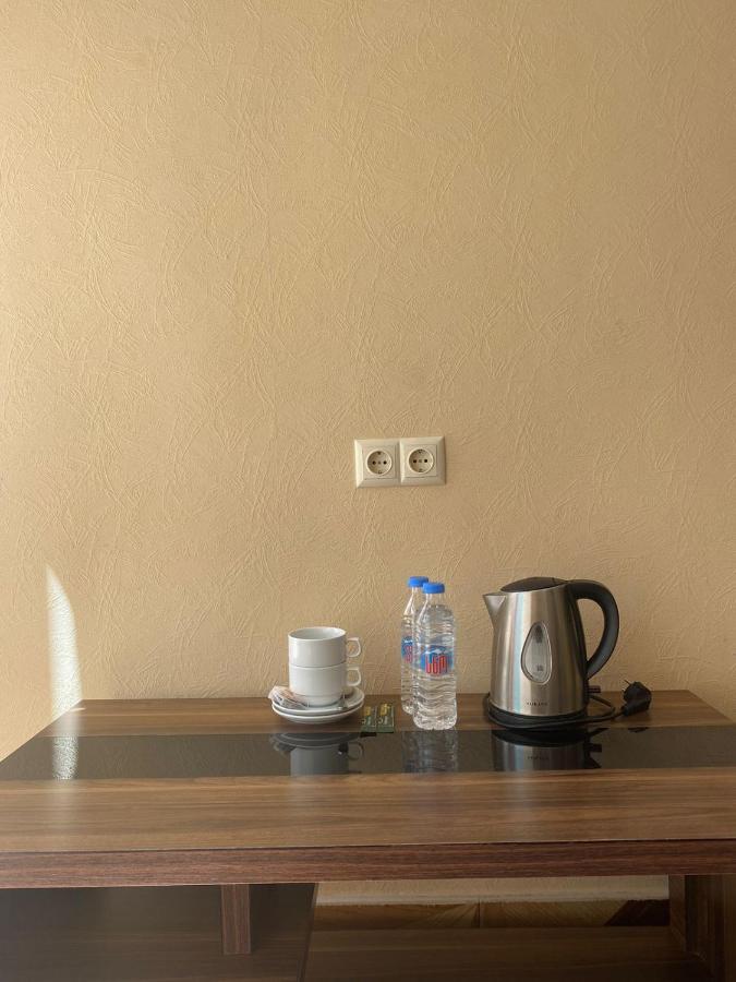 Hotel Saburtalo Roni 第比利斯 外观 照片