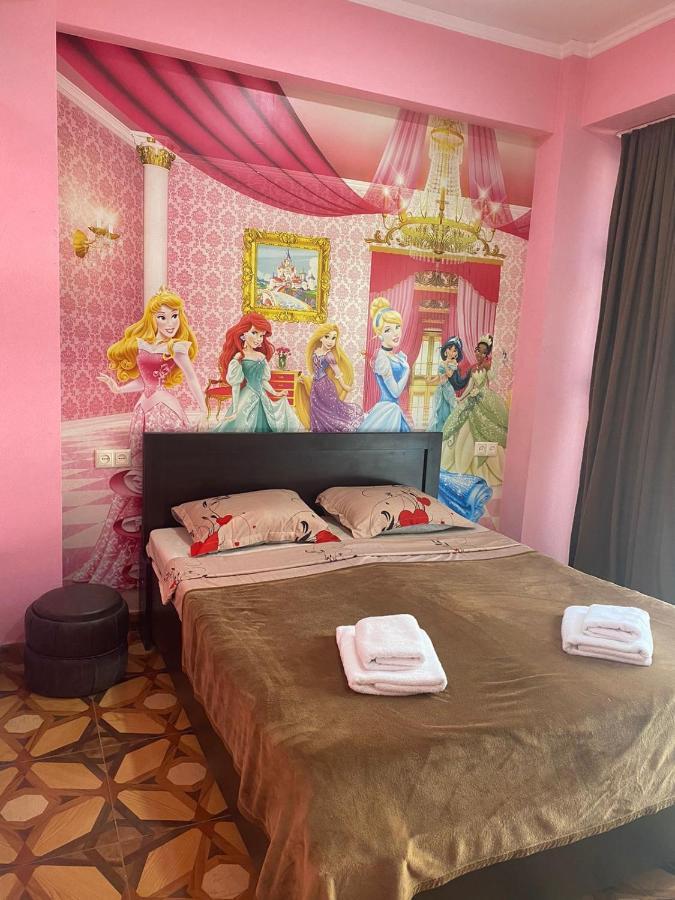 Hotel Saburtalo Roni 第比利斯 外观 照片