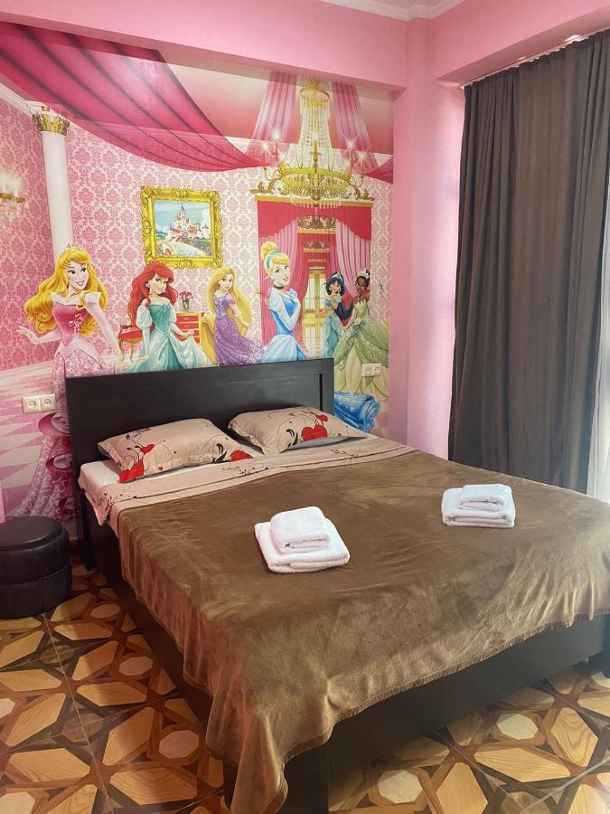 Hotel Saburtalo Roni 第比利斯 外观 照片